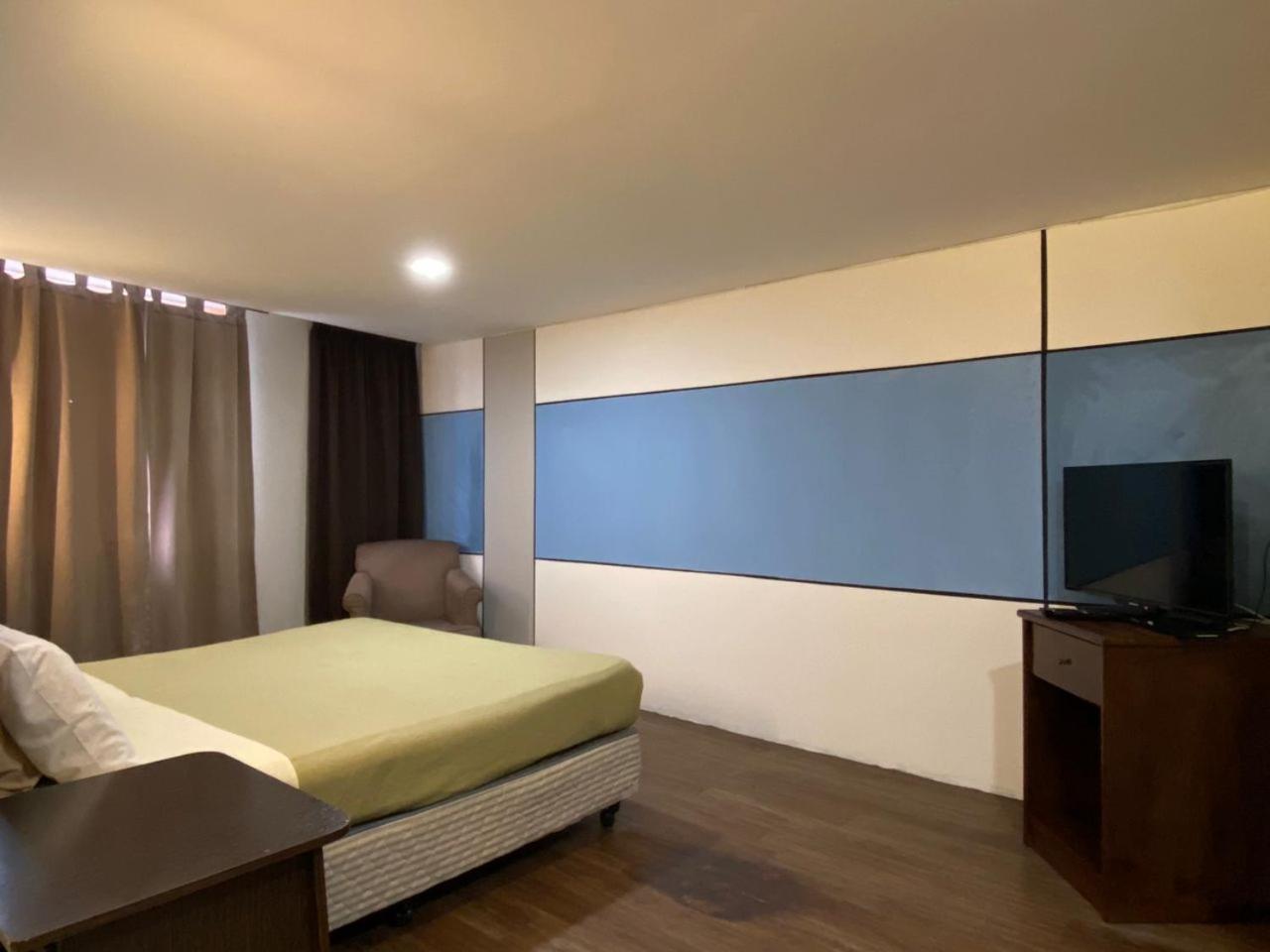 The Little Star Studio Hotel- Star Regency Бринчанг Екстериор снимка