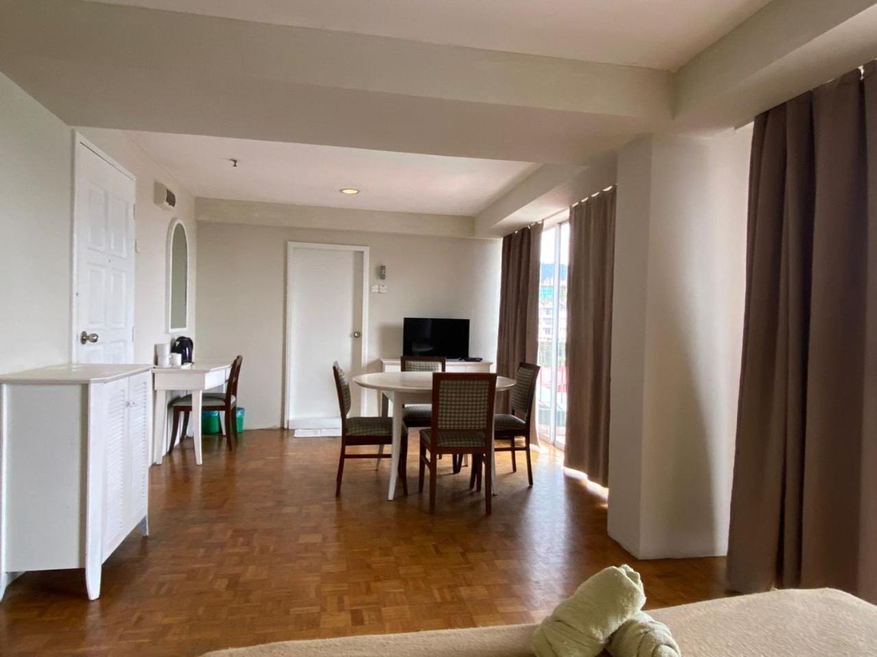 The Little Star Studio Hotel- Star Regency Бринчанг Екстериор снимка